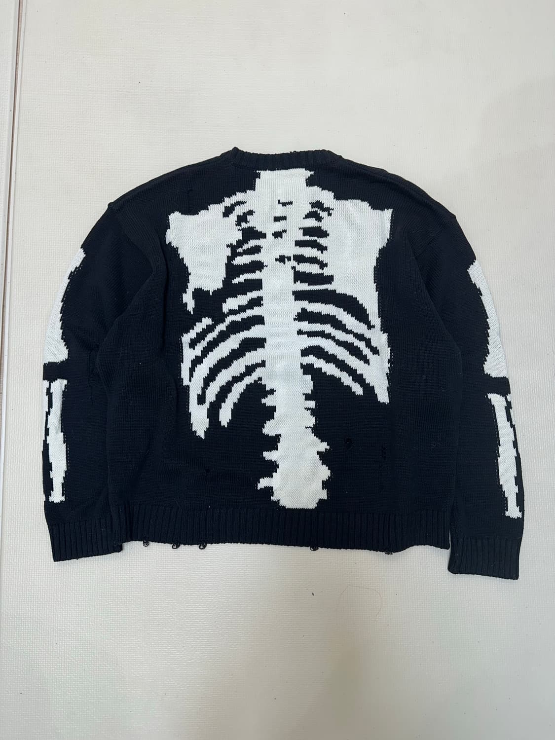 캐피탈 본 니트 블랙 상품이미지1