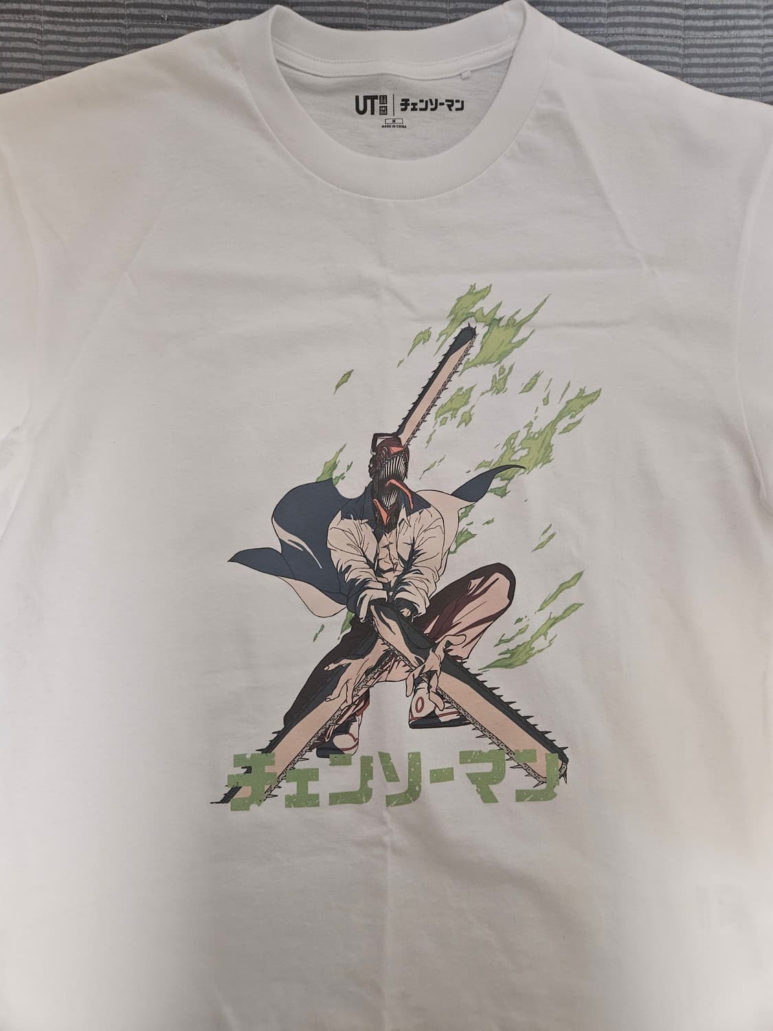 유니클로 체인소맨 UT 티셔츠 상품이미지1