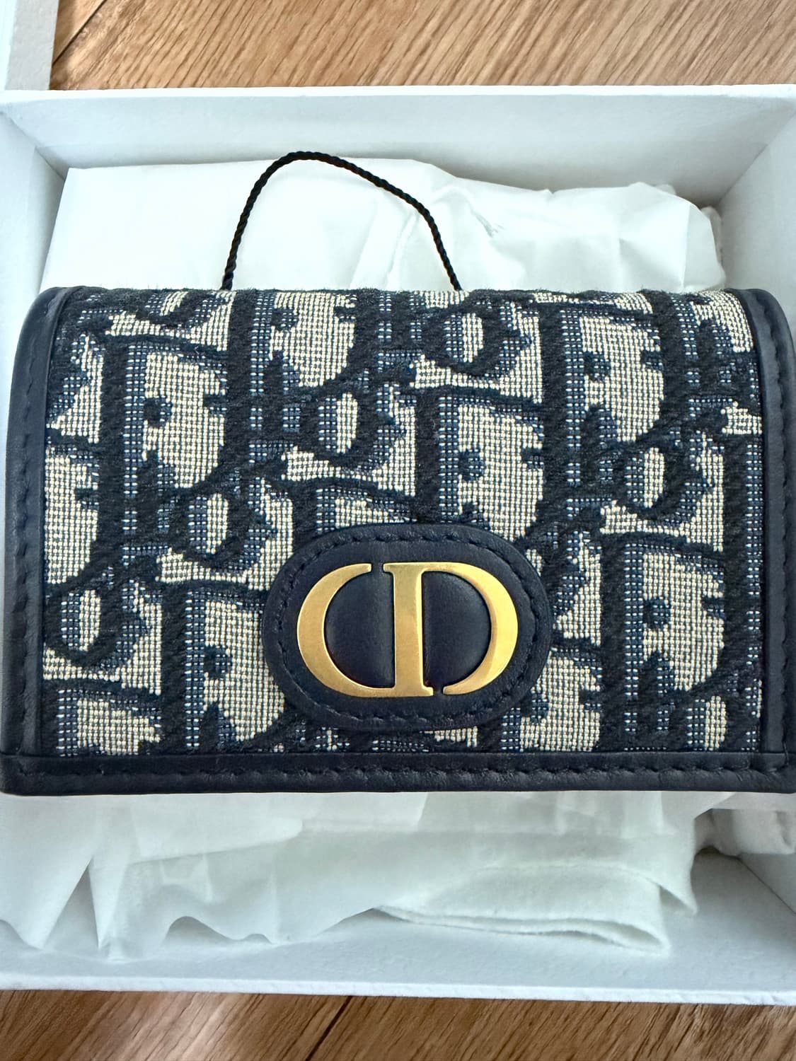 디올30몽테인 글리신 지갑 상품이미지1