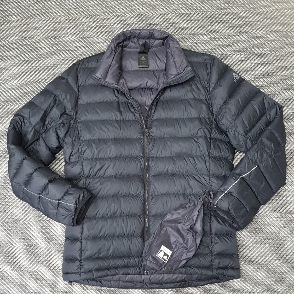 아디다스 오리털 경량패딩 남자105 상품이미지1