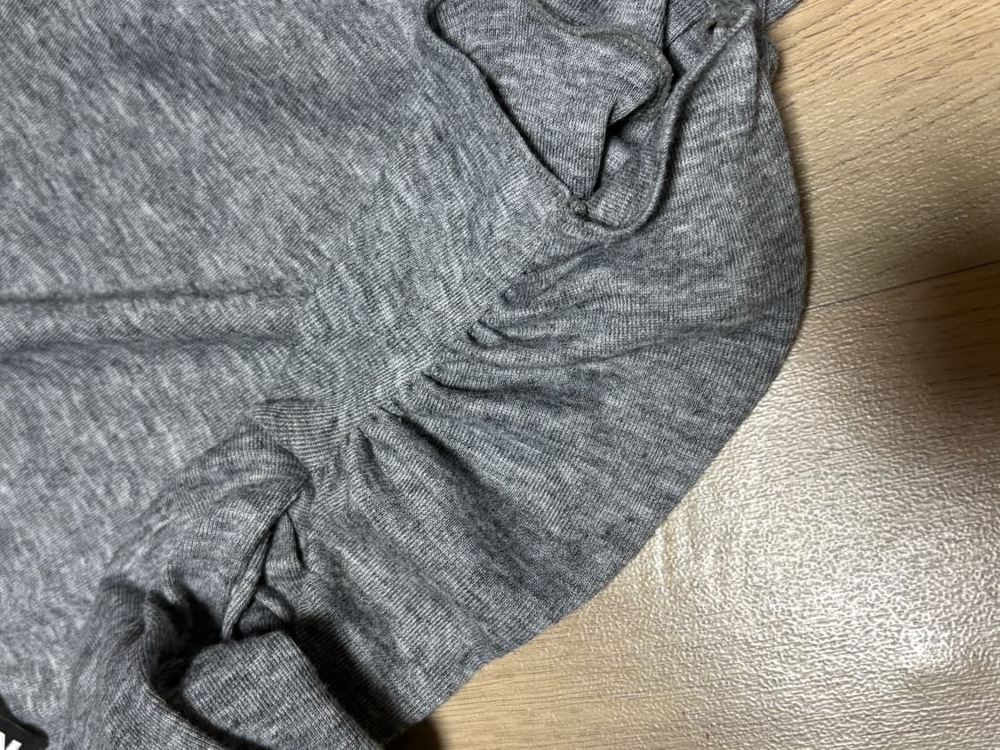 미스치프 그레이 셔링 컷아웃 롱슬리브 상품이미지4