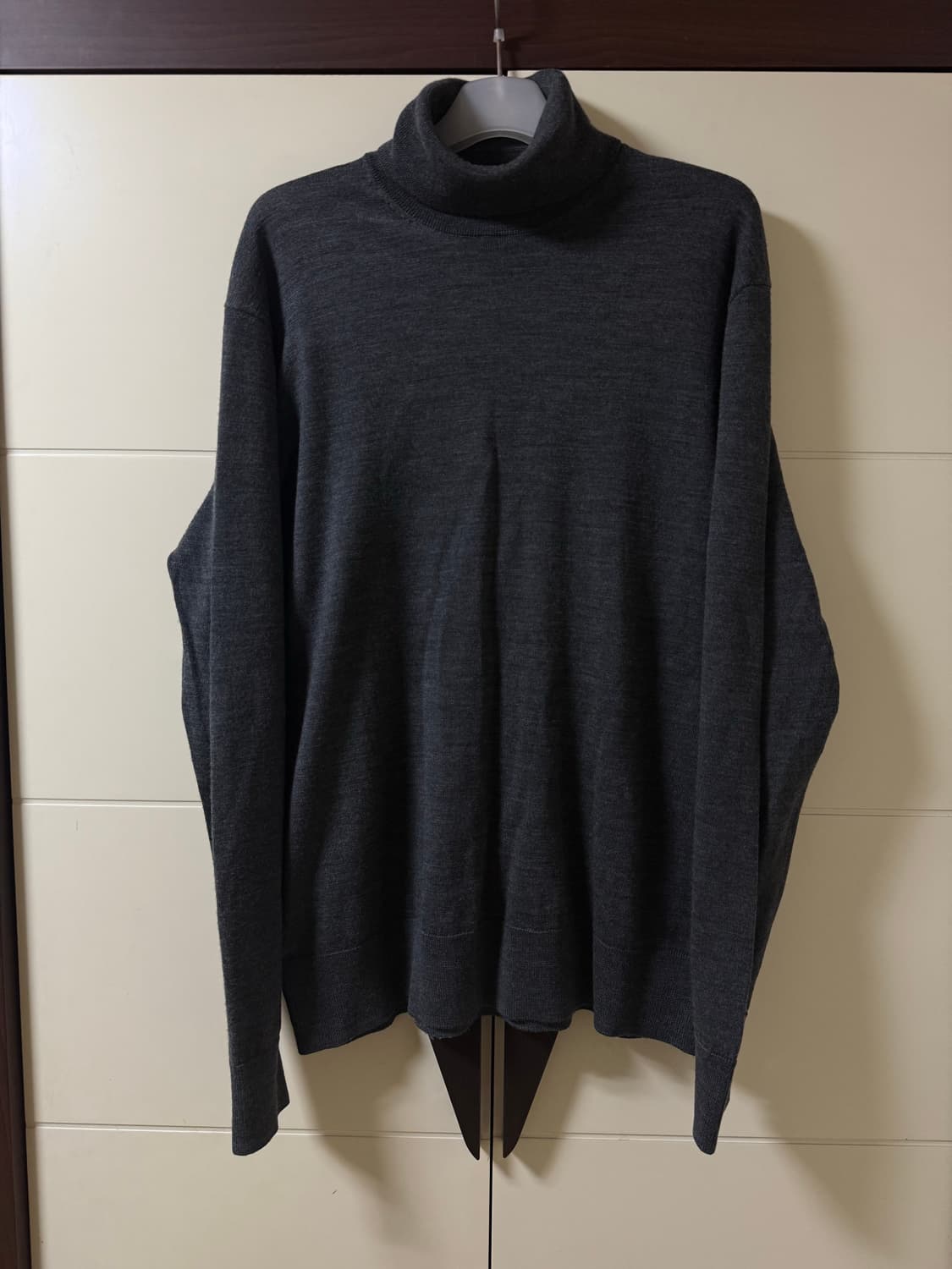 h&m 그레이 터틀넥 상품이미지2