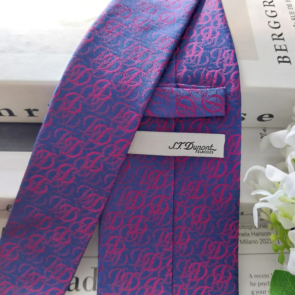 듀퐁 실크 퍼플 로고 자카드 슬림 넥타이 8cm A+등급 K1487
 상품이미지6