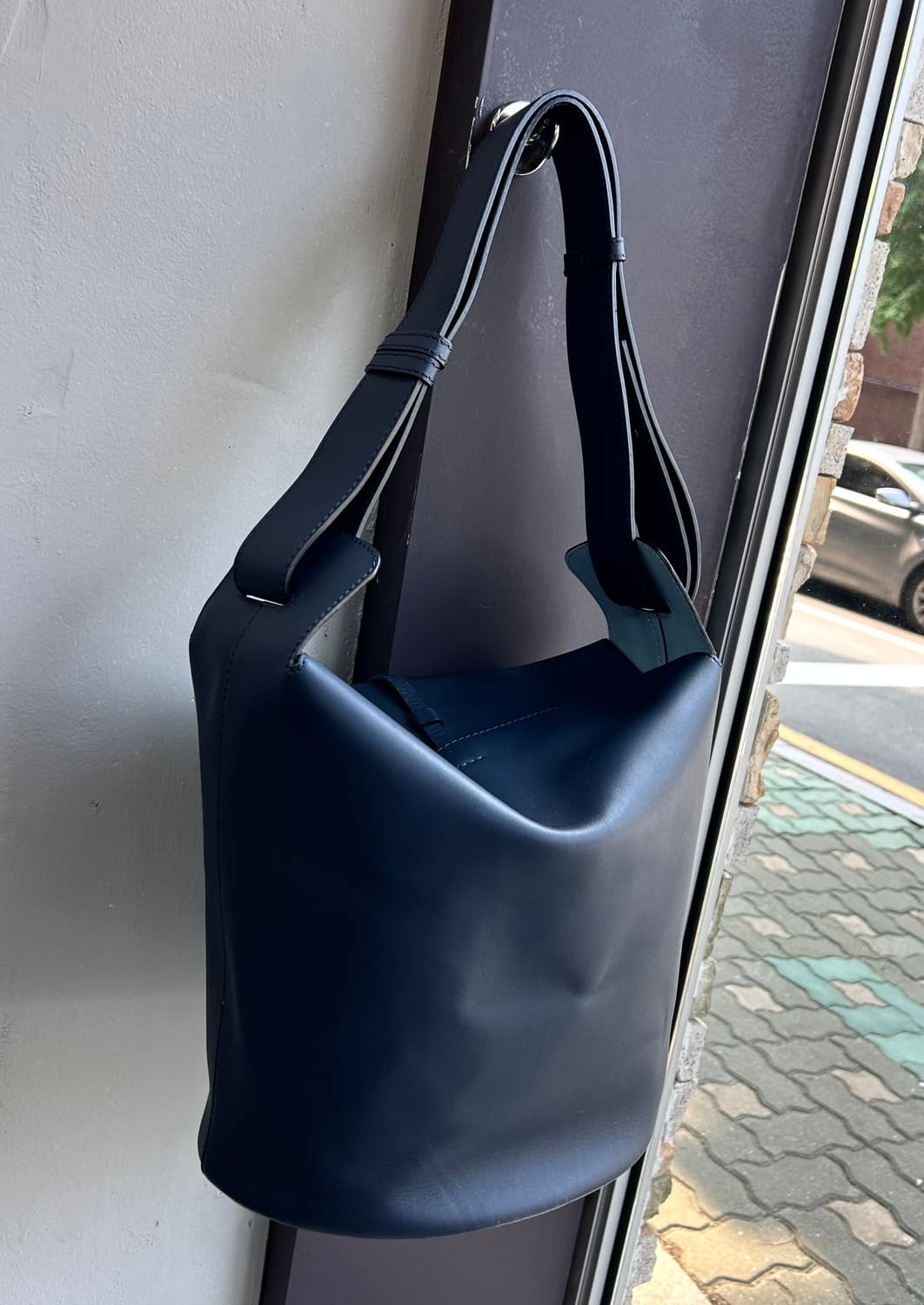 버버리 버킷백 라지 상품이미지7
