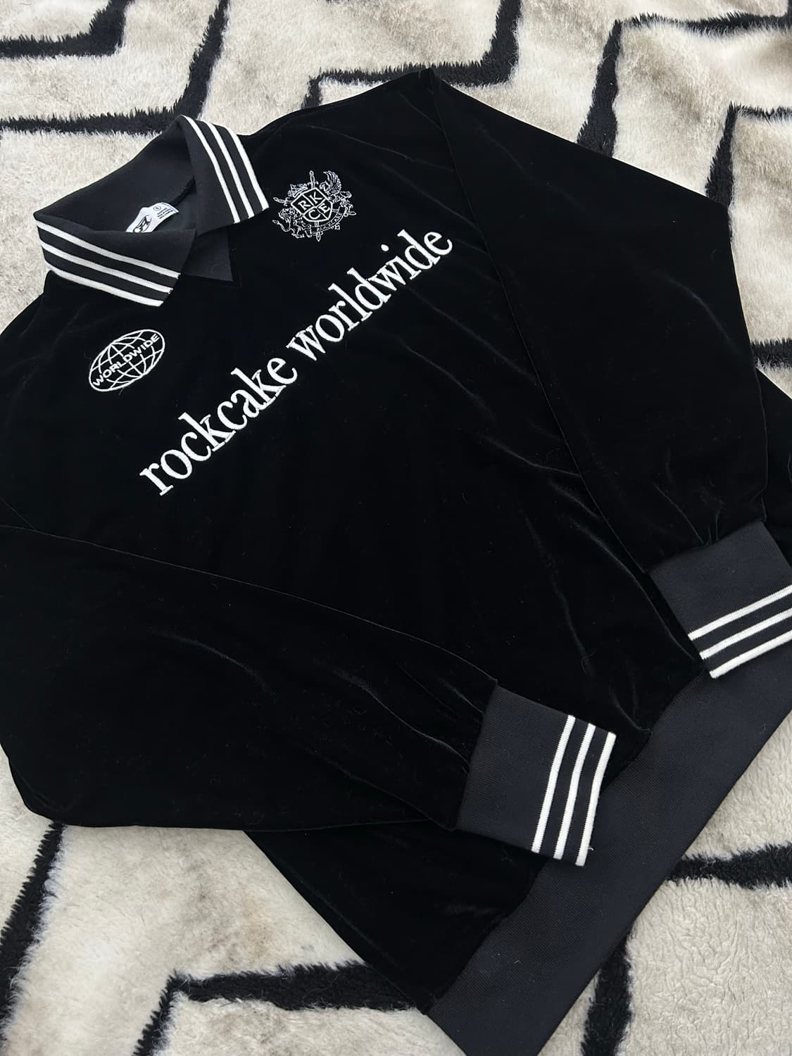 [S]락케이크 오버핏 벨루아 카라 맨투맨/블랙 상품이미지3