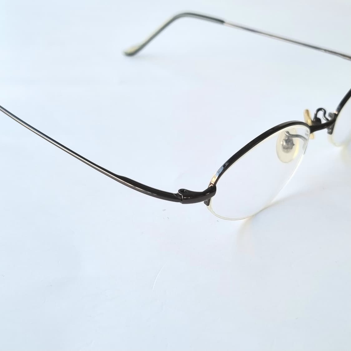 데드스탁 긱시크의 정점, 타원형 반무테 안경테 748 상품이미지5
