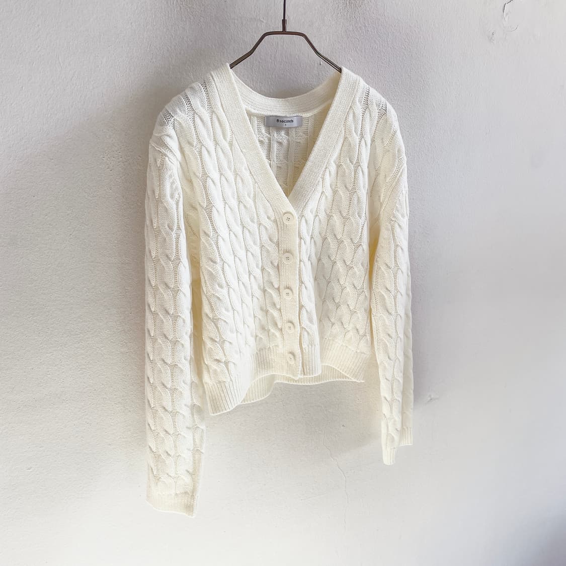 23SS 에잇세컨즈 케이블 브이넥 가디건 상품이미지2