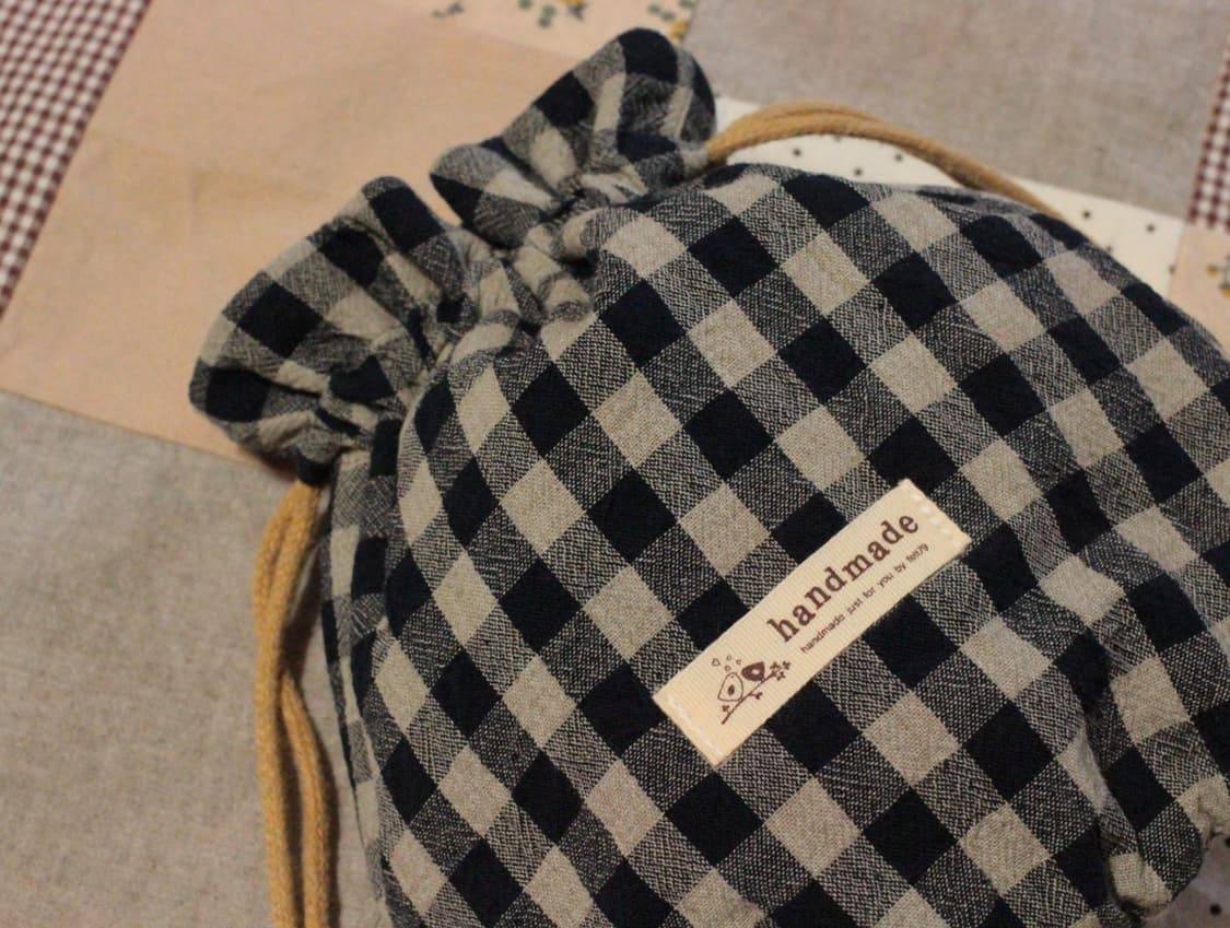 핸드메이드 네이비체크 셔링 스트링 파우치 상품이미지2