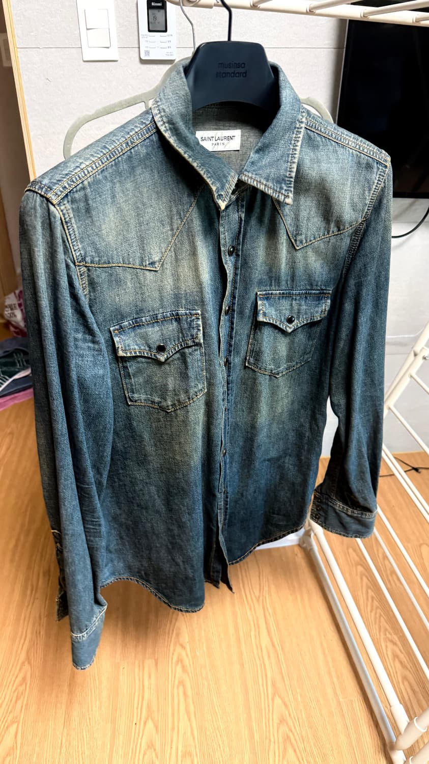 남성 웨스턴 데님 셔츠 - 딥 빈티지 블루 / 597059Y880U425 상품이미지4