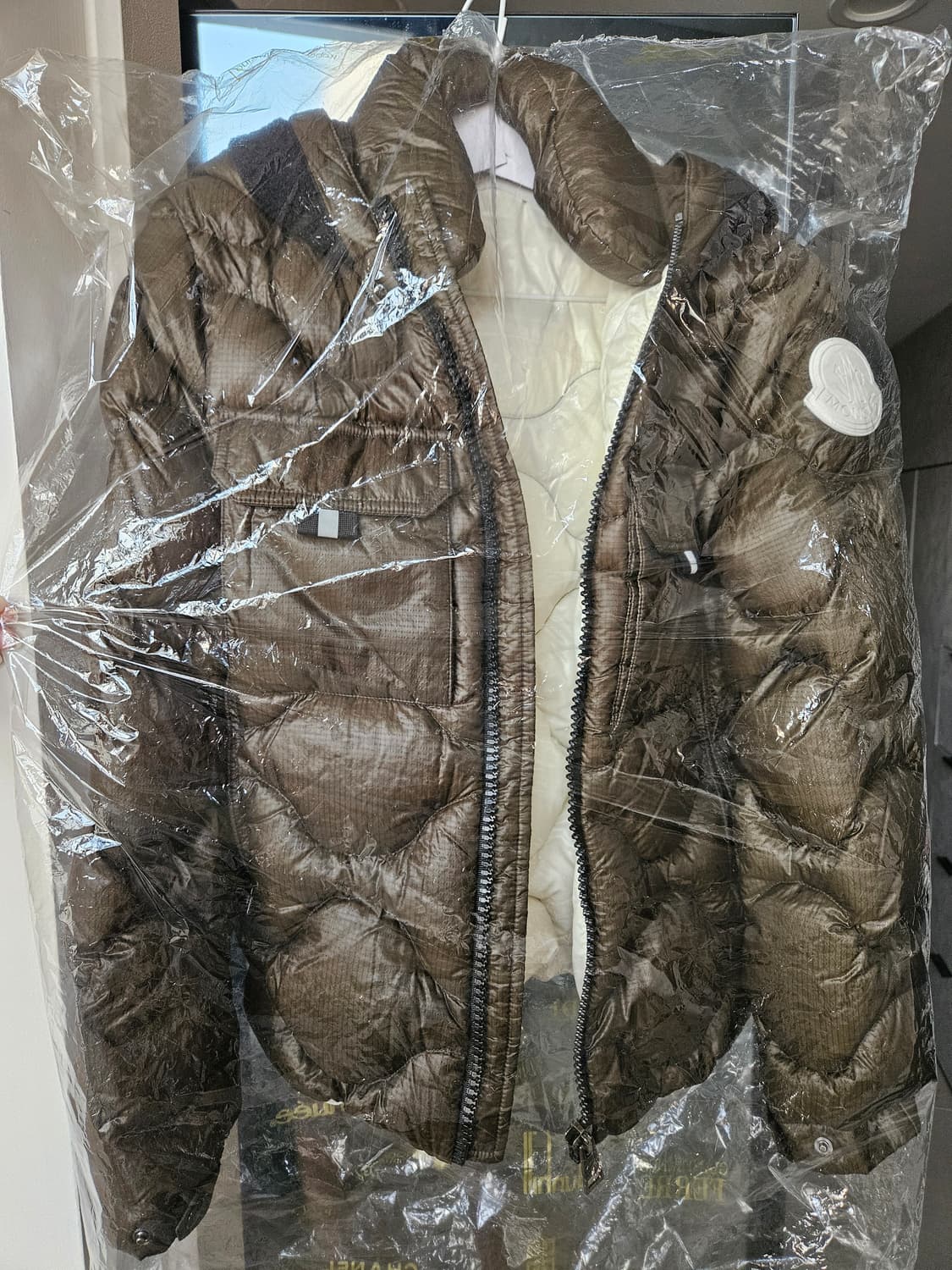 몽클레어 zonzo giubbotto 여성패딩 판매합니다. 상품이미지1