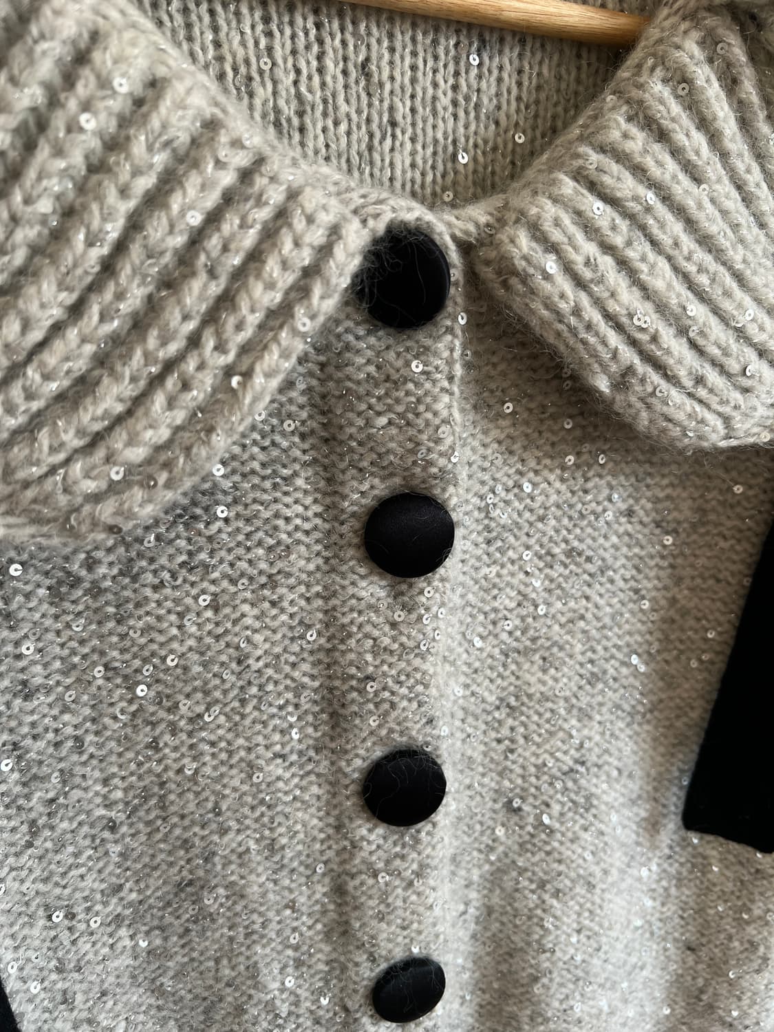 랑방 컬렉션 스팽글 니트 가디건 상품이미지3