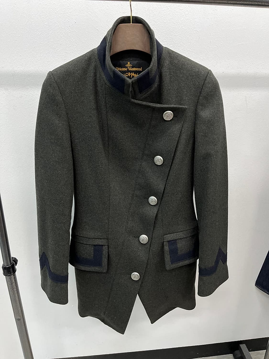 여) 비비안웨스트우드 은장 밀리터리 울코트  상품이미지2