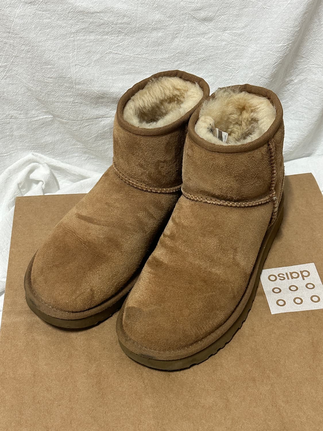 어그 클래식 미니 230 상품이미지1