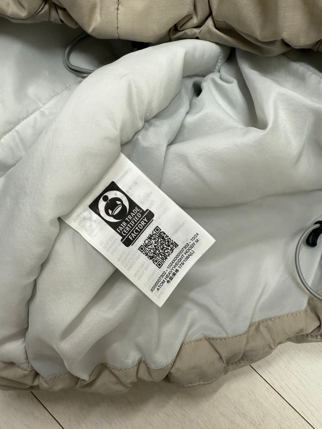 아크테릭스 아톰 헤비웨이트 룬 색상 L 사이즈 크림가 66만원 + 수수료 상품이미지6