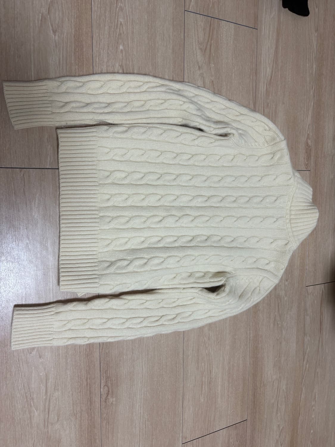 티니위니 아이보리 니트 집업 판매합니다 / Teenie Weenie 상품이미지2