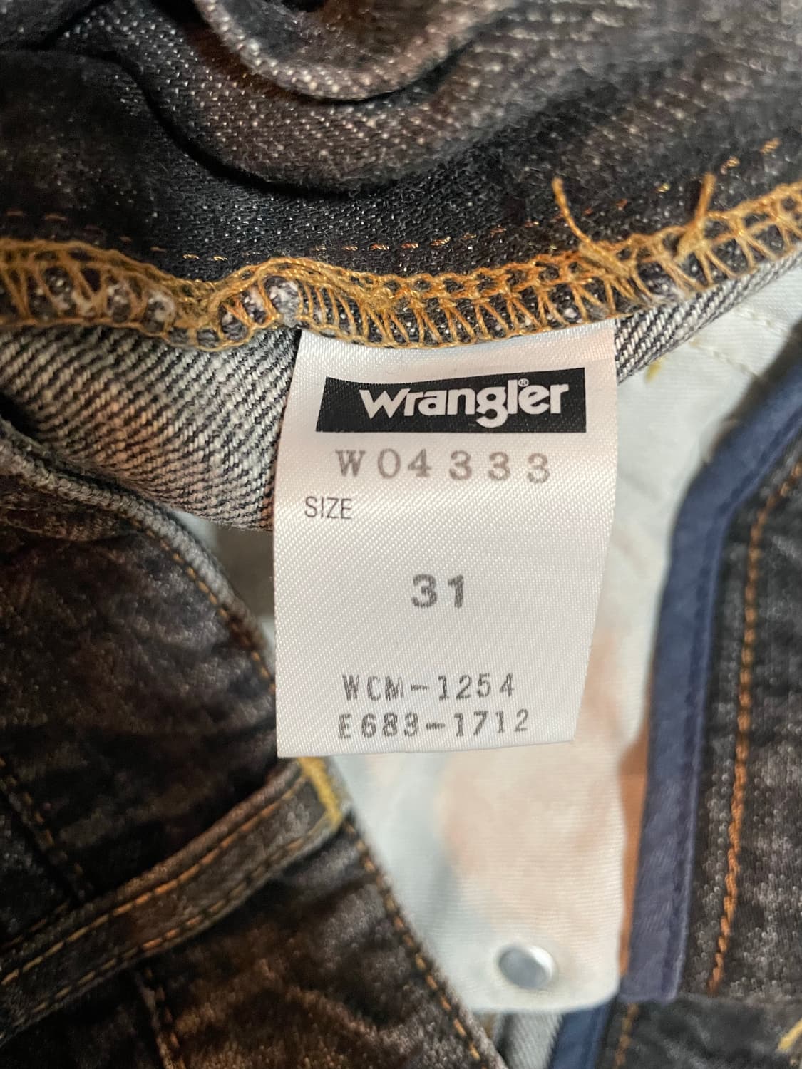 (Wrangler) 랭글러 다크 차콜 워시드 데님 상품이미지7