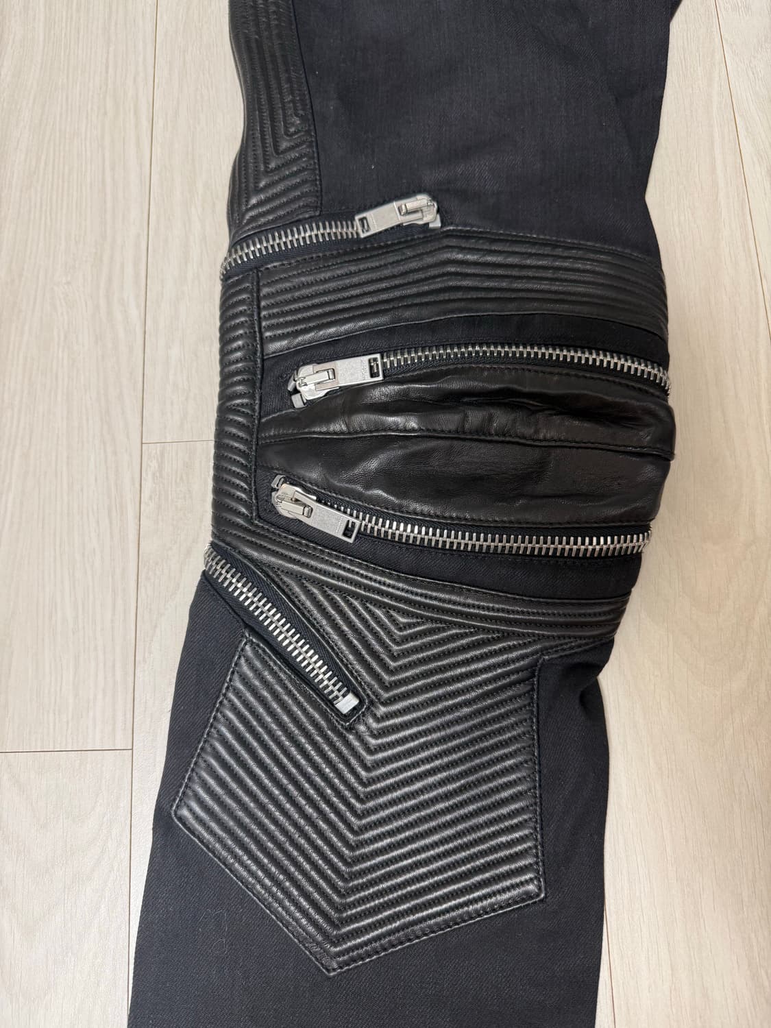 생로랑 14fw 레더패널진 상품이미지5