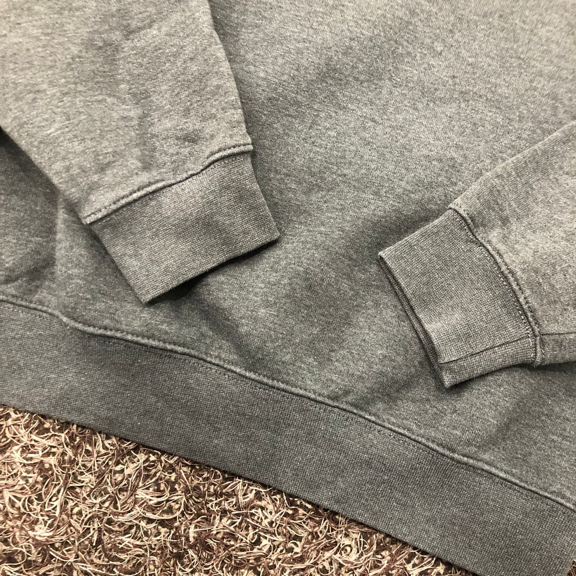 S 칼하트 페이딩 루즈핏 포켓 맨투맨 상품이미지3