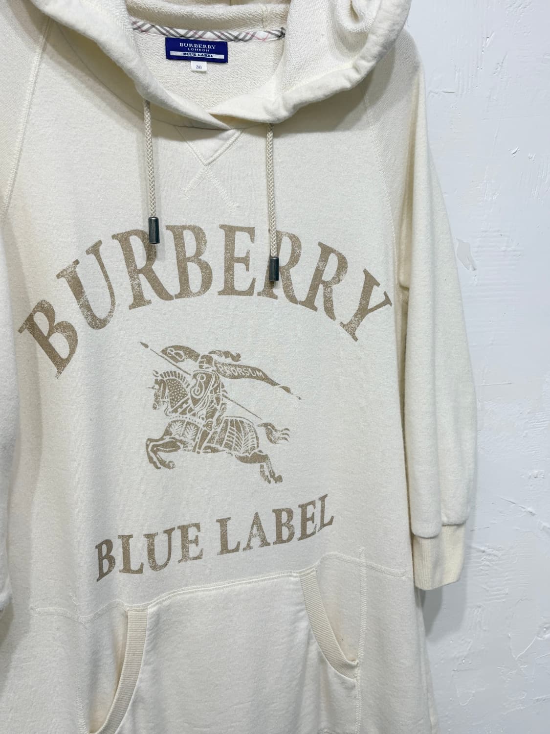 Burberry 버버리 블루라벨 아이보리컬러 니트 후드슬리브 상품이미지2