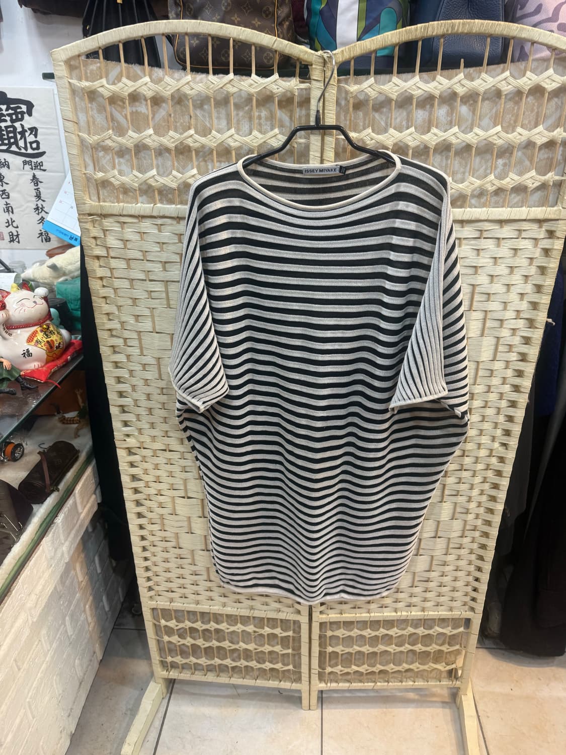 2/66-77 정품 이세이미야케 니트팝니다 상품이미지1