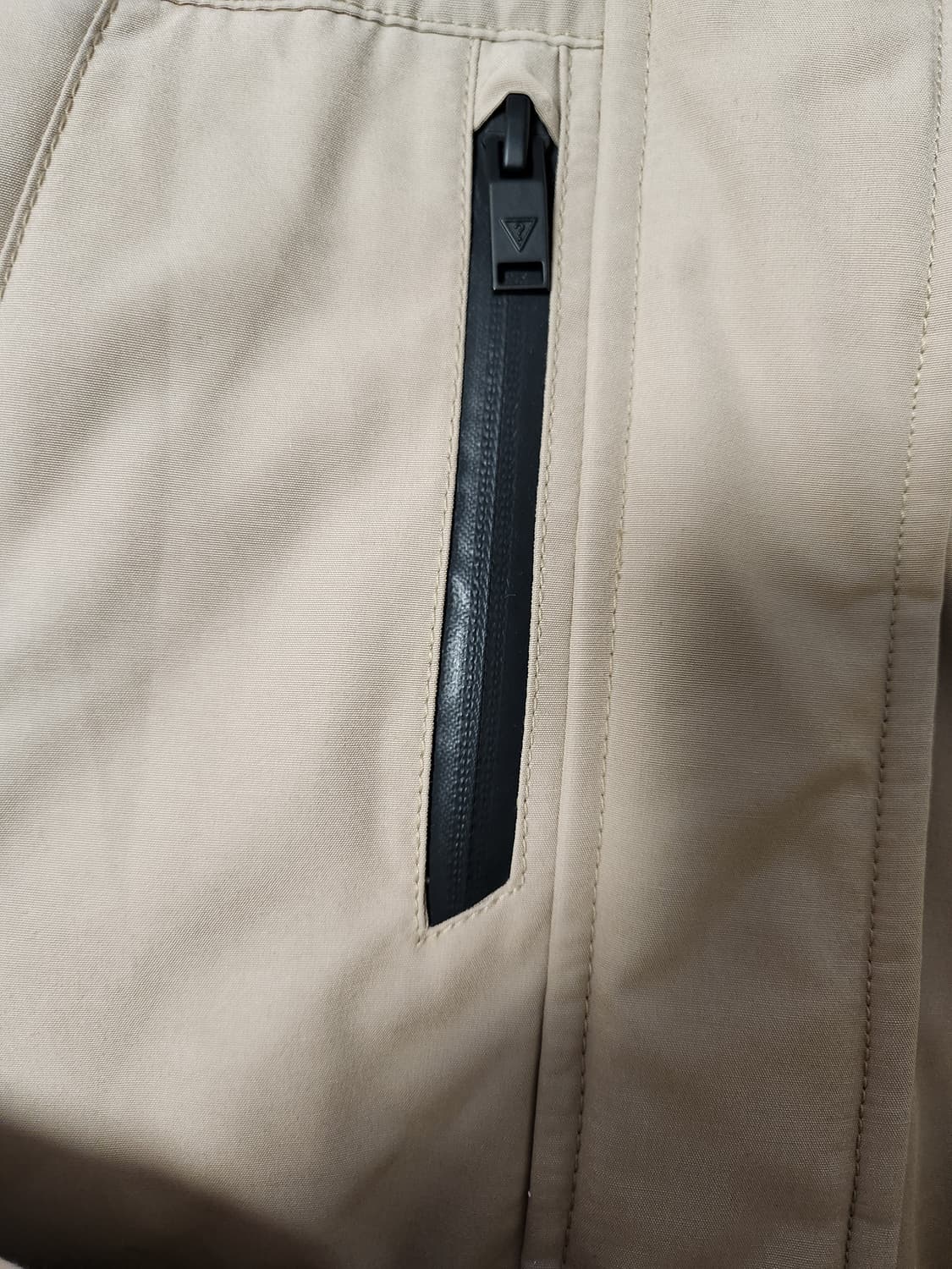 게스 여성용 단단이 패딩 다운 점퍼 사이즈m

모자털 없고 희미한 스크레 상품이미지2