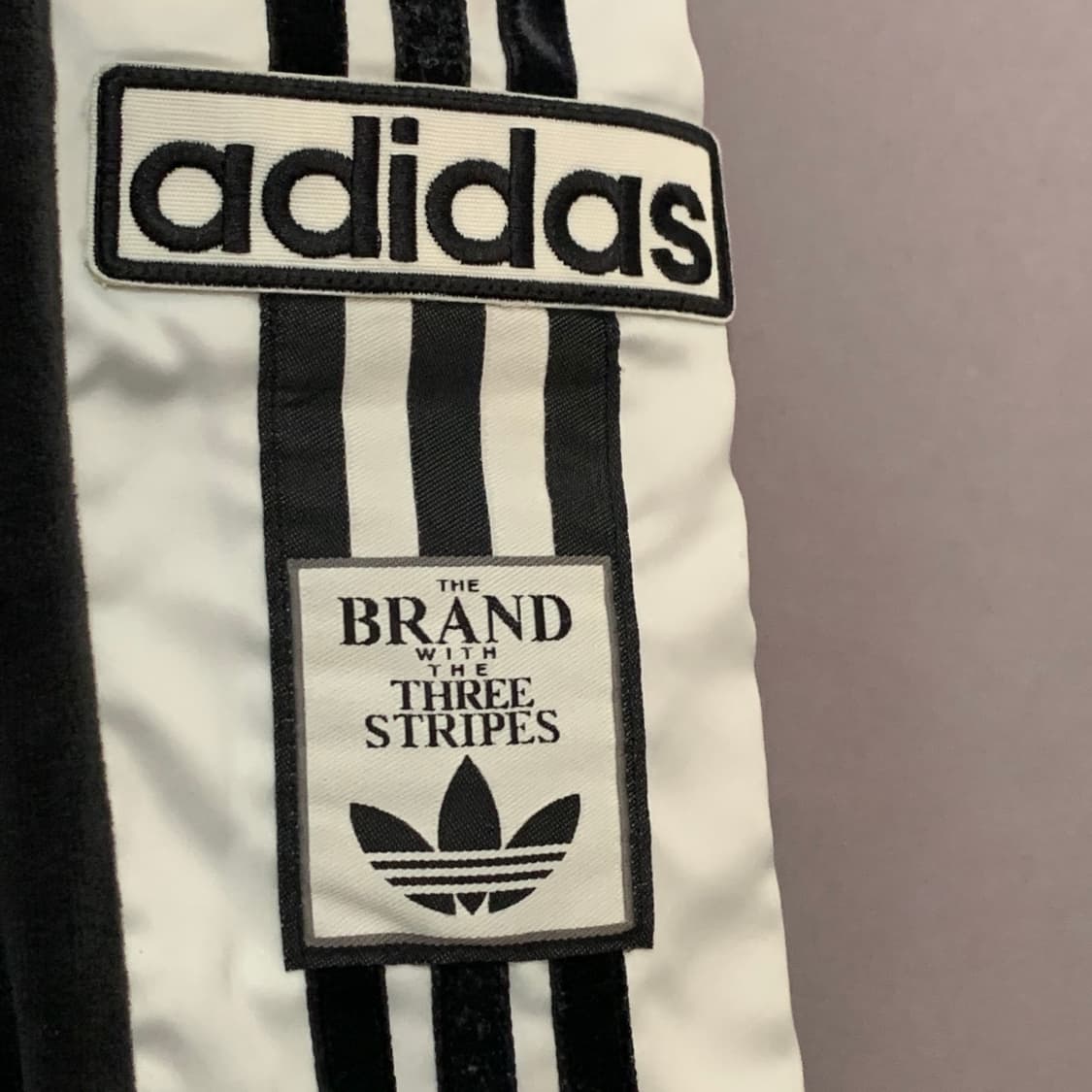 S 아디다스 아디브레이크 벨루어 벨벳 버튼 트랙팬츠 상품이미지4