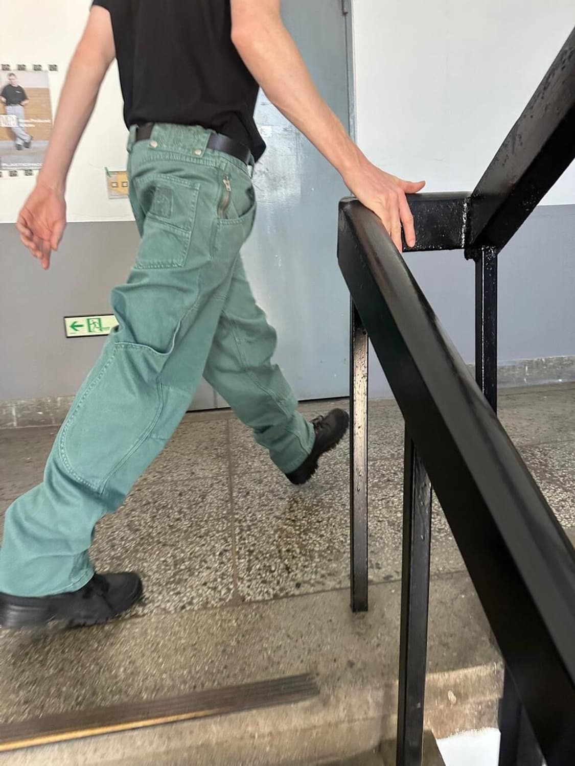 (새상품) 플라스틱 프로덕트 CALF POCKET PANTS M사이즈 상품이미지3