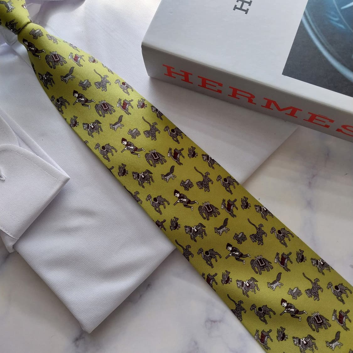 에르메스 실크 애니멀 모티브 넥타이 9.3cm A+~A등급 K1965
 상품이미지7
