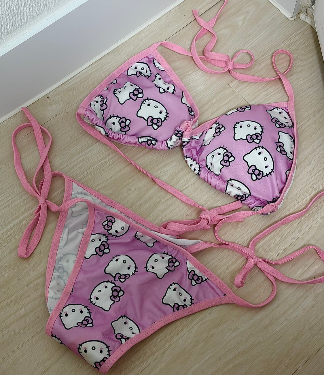 특이) 헬로키티 비키니  상품이미지1