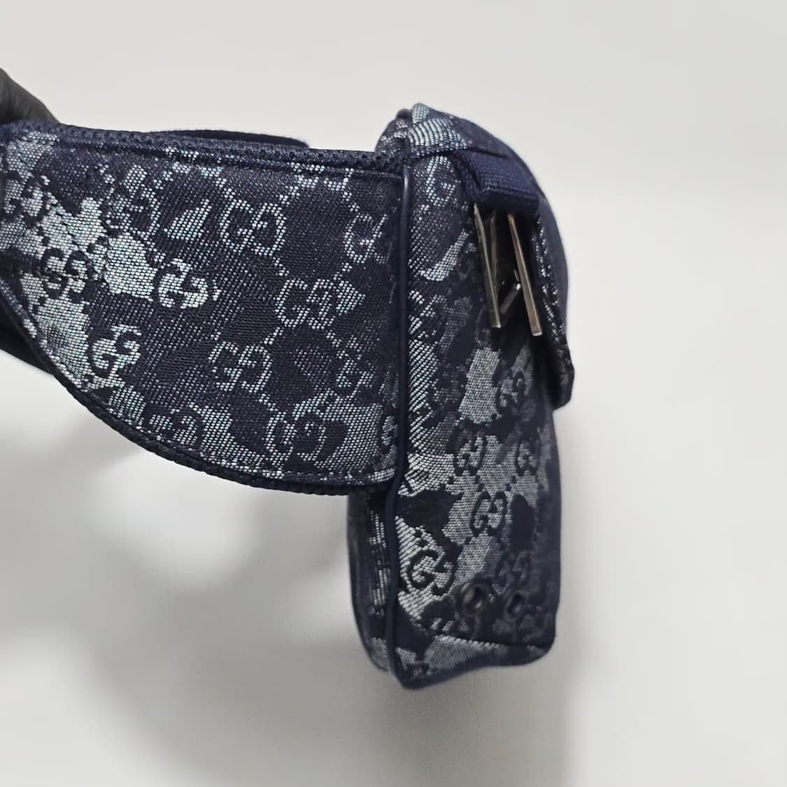 구찌 GG 데님 라지 벨트백 상품이미지5