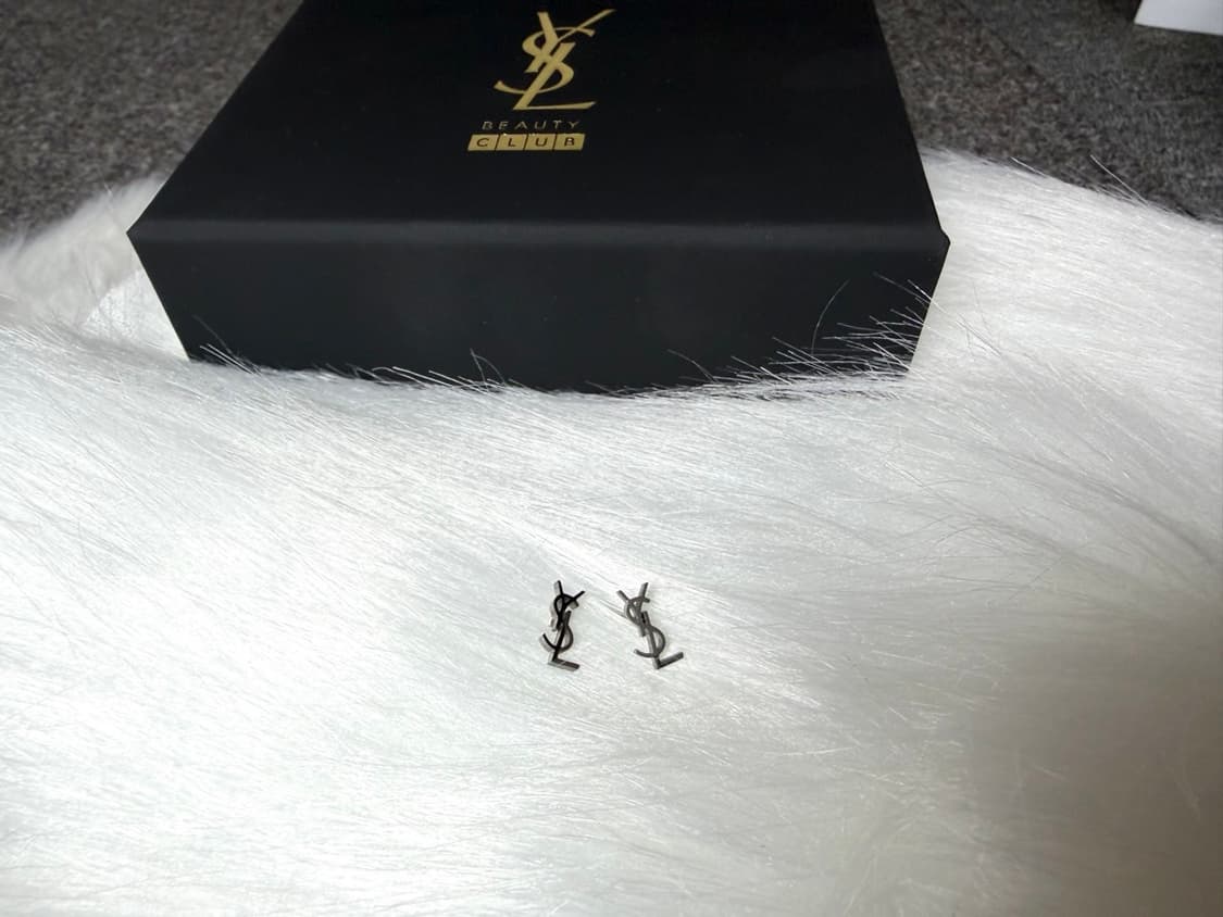 YSL 심플 미니 실버 이어링 상품이미지2