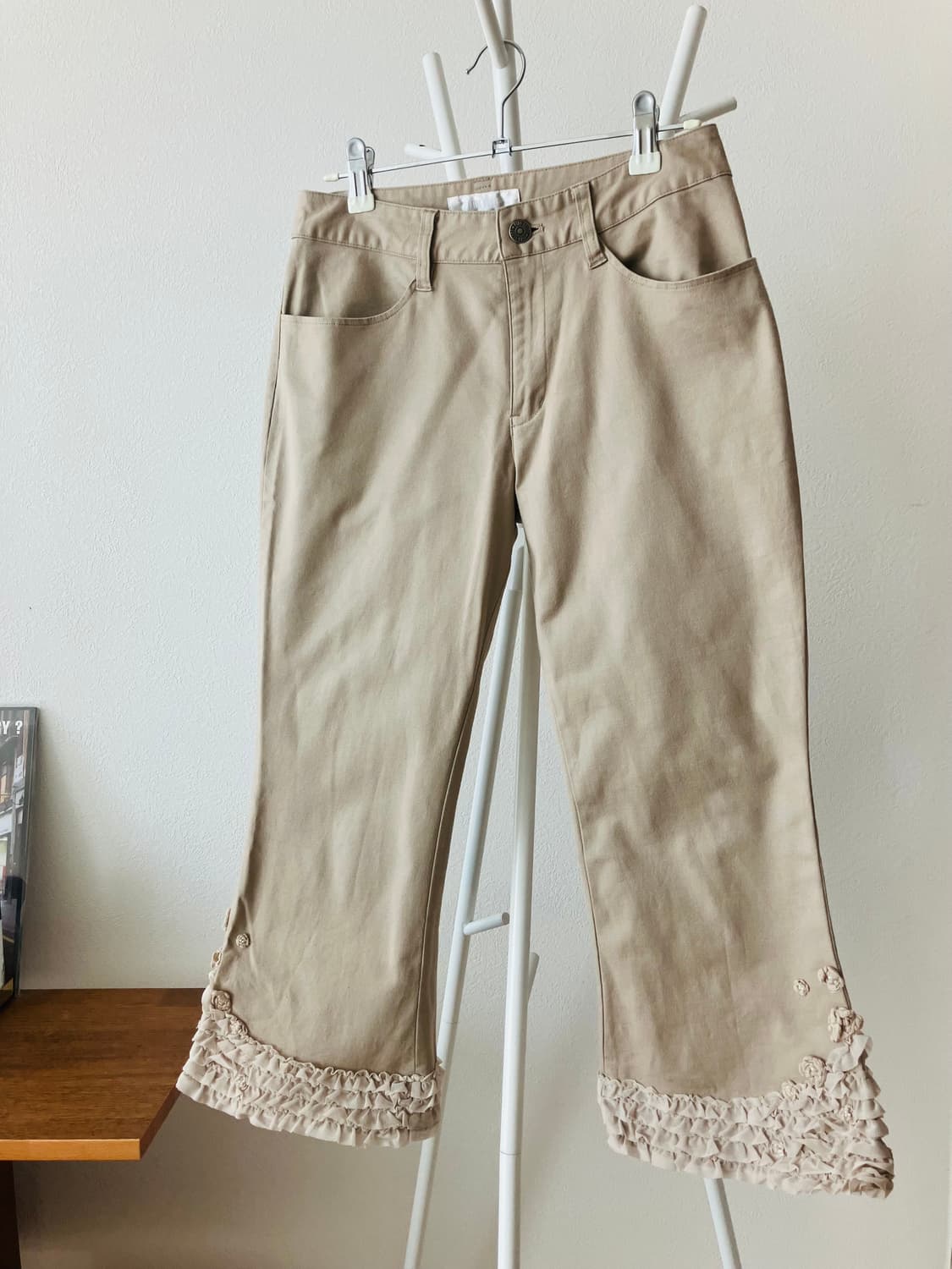 핑크하우스 여성 밑단 레이스프릴장식 면바지 카프리팬츠 모리걸 상품이미지1