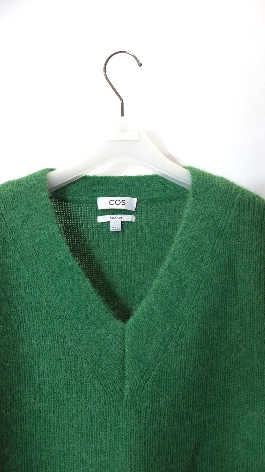 코스 COS 릴렉스 울 알파카 브이넥 니트 M 사이즈 상품이미지3