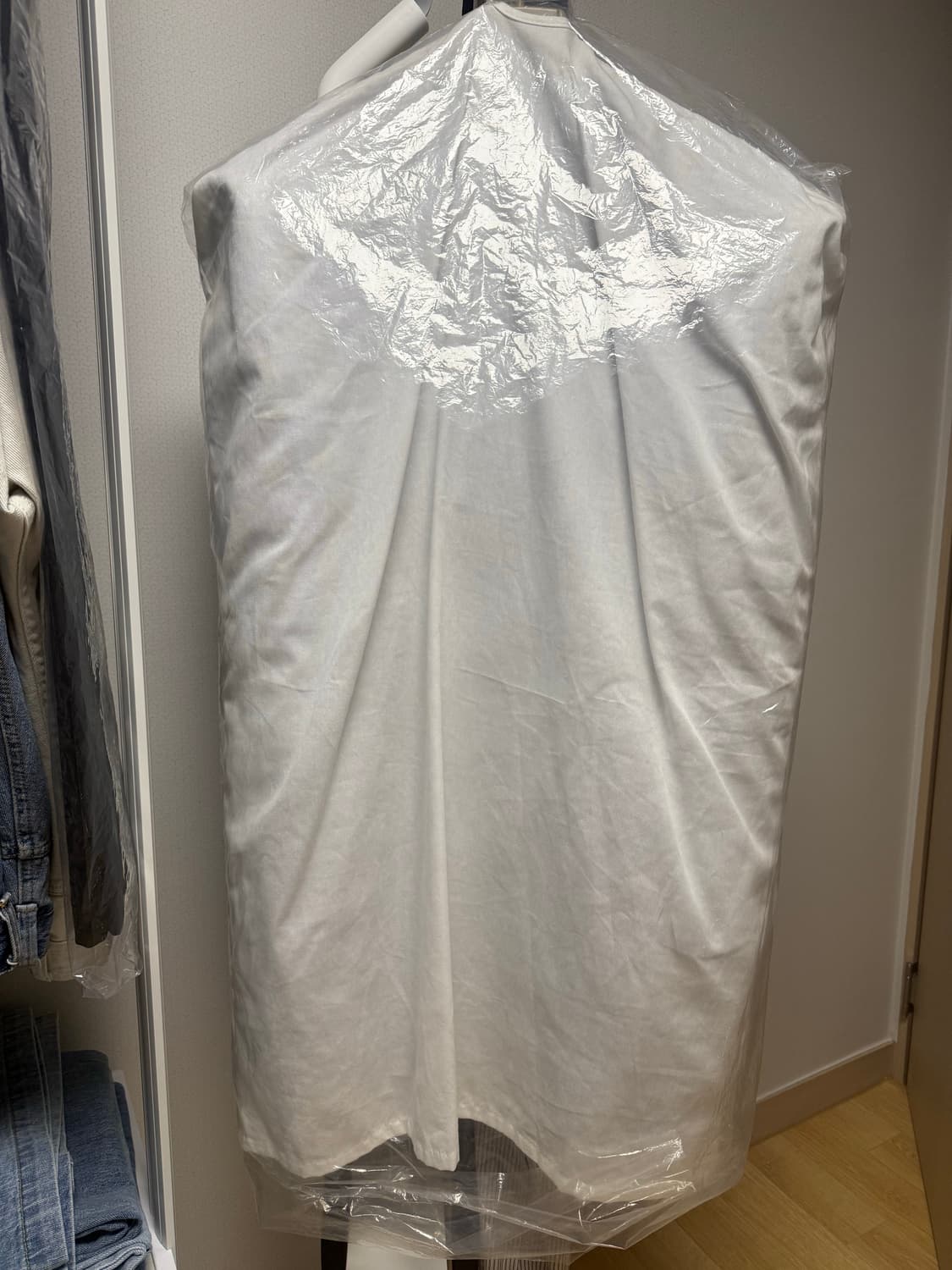 마리아노 24FW 메인 스트라이프 블레이져 상품이미지4