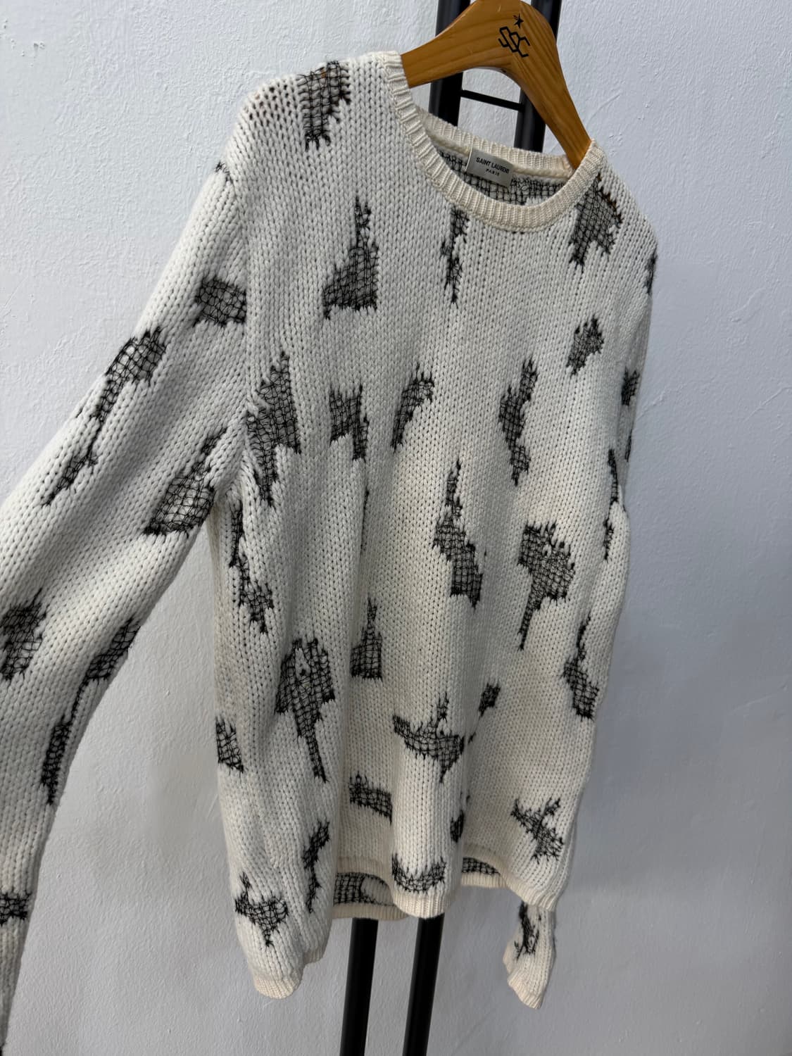 정품) 생로랑 여성 캐시미어99 데미지 디테일 니트 XS 상품이미지2