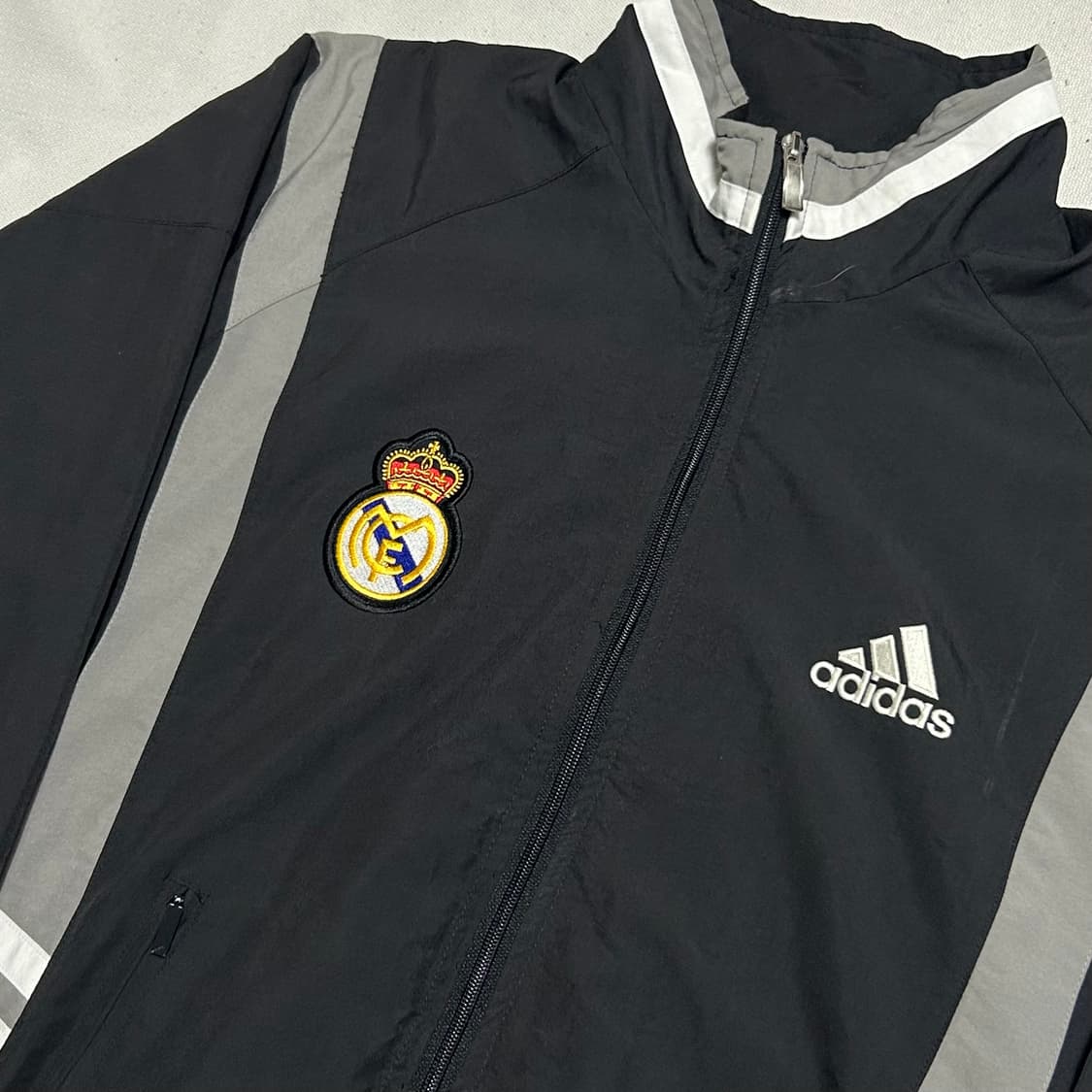 🫶🏻 아디다스 레알마드리드 그레이 라인 블랙 바람막이 🫶🏻 상품이미지2