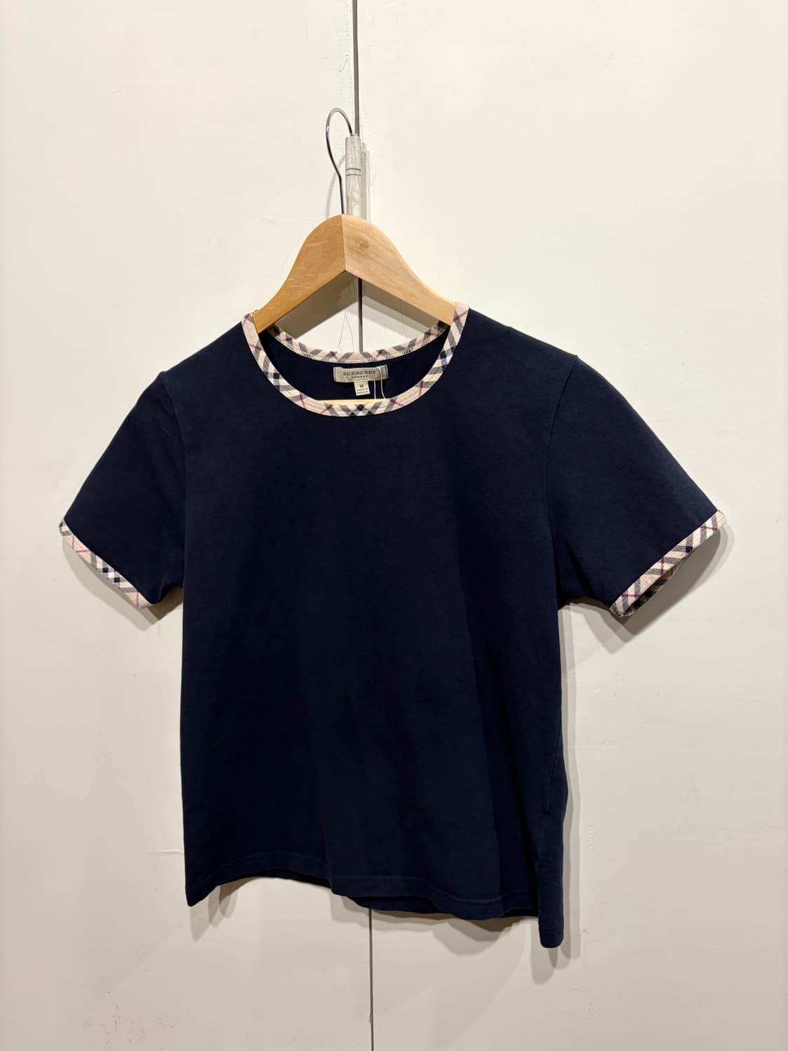 버버리 체크 트리밍 반팔 티셔츠 상품이미지2