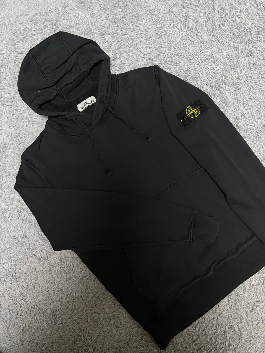 스톤아일랜드 블랙 후드티 상품이미지1