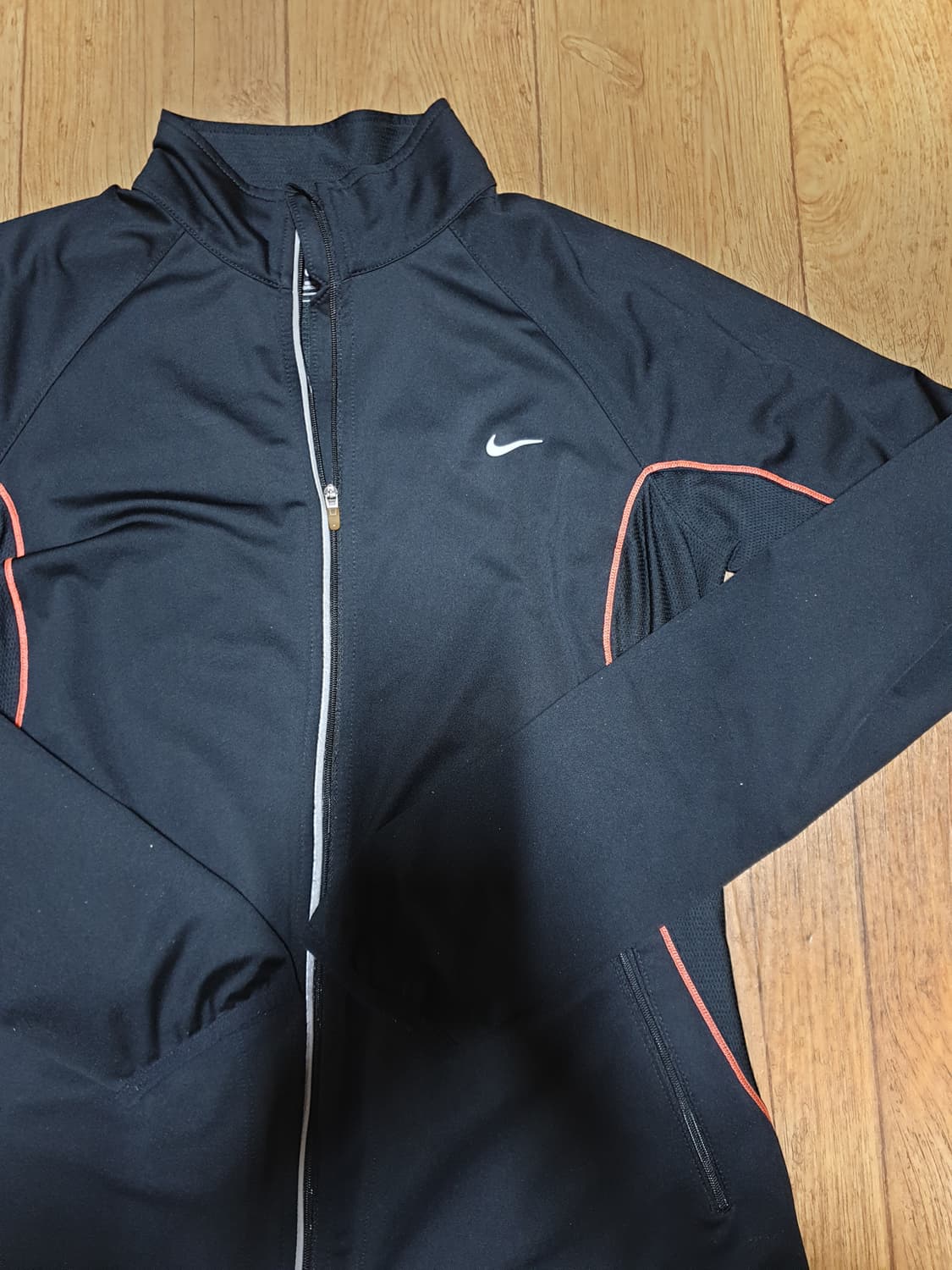 1061 나이키 운동복 집업 90 사이즈입니다 상품이미지3