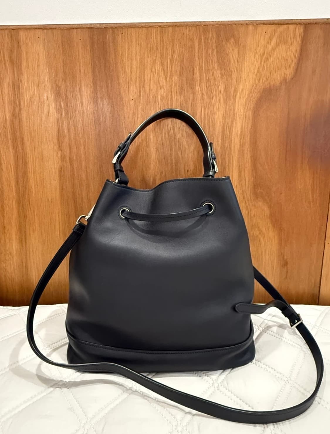 프라다 BR5069 블랙 레더 버킷 테슬 토트백 상품이미지2