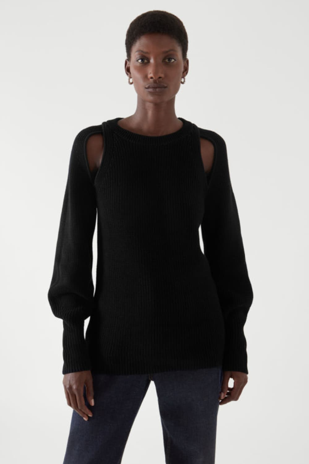 COS 니티드 컷아웃 니트 블랙 xs 상품이미지1