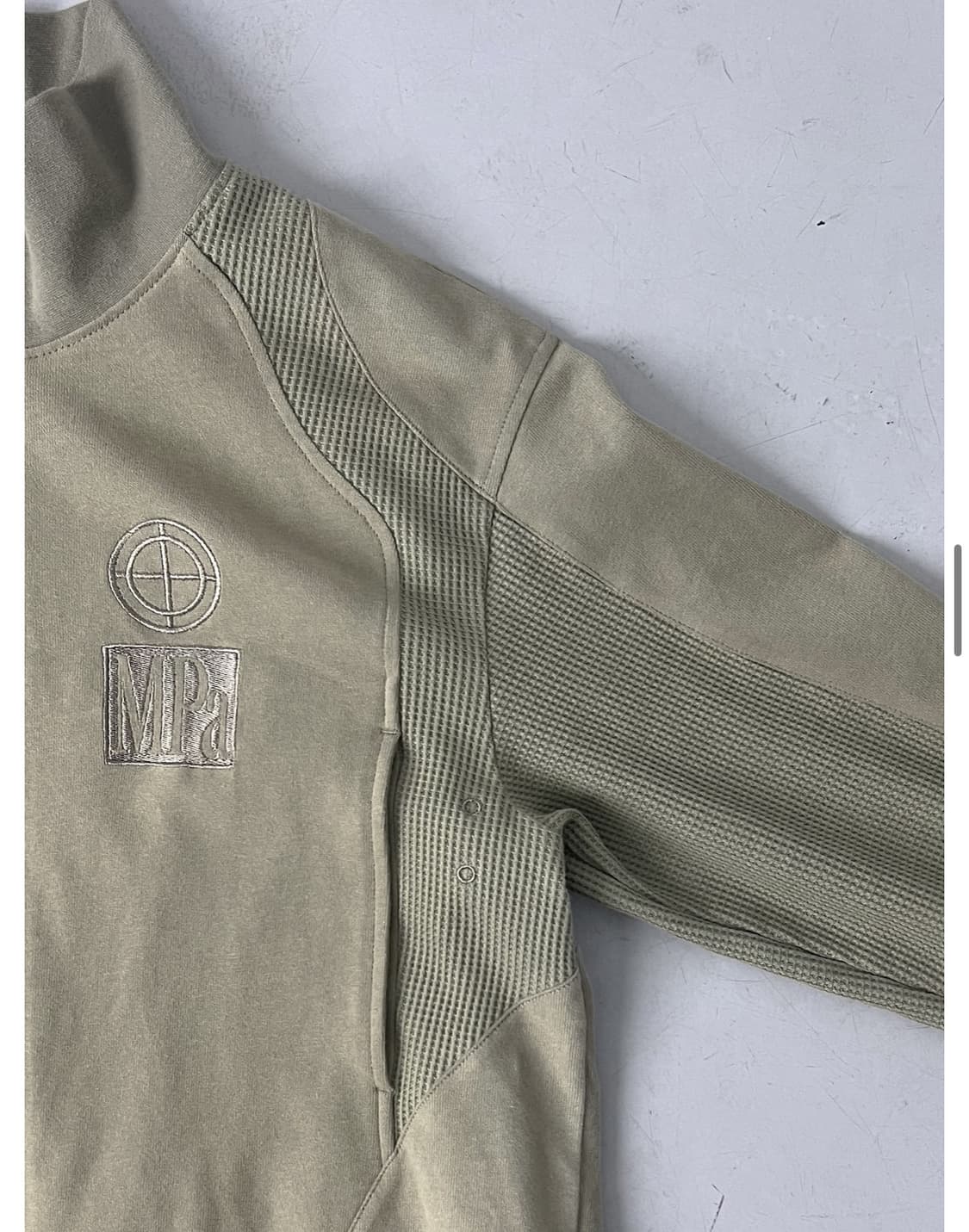 플라스틱 프로덕트 집업 상품이미지3