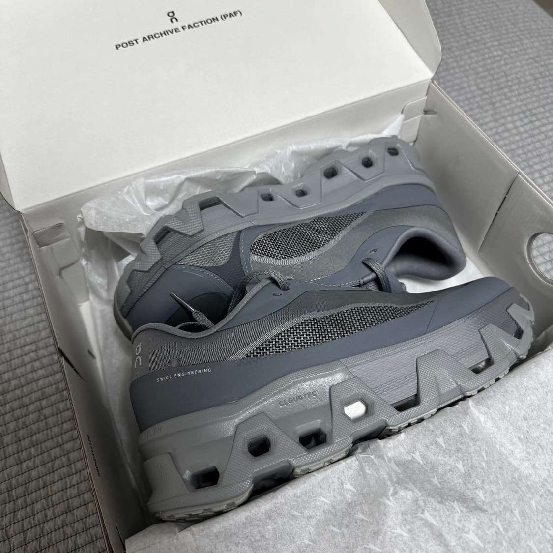 [270]온 러닝 x 파프 클라우드 몬스터 하이퍼 팬텀 상품이미지1