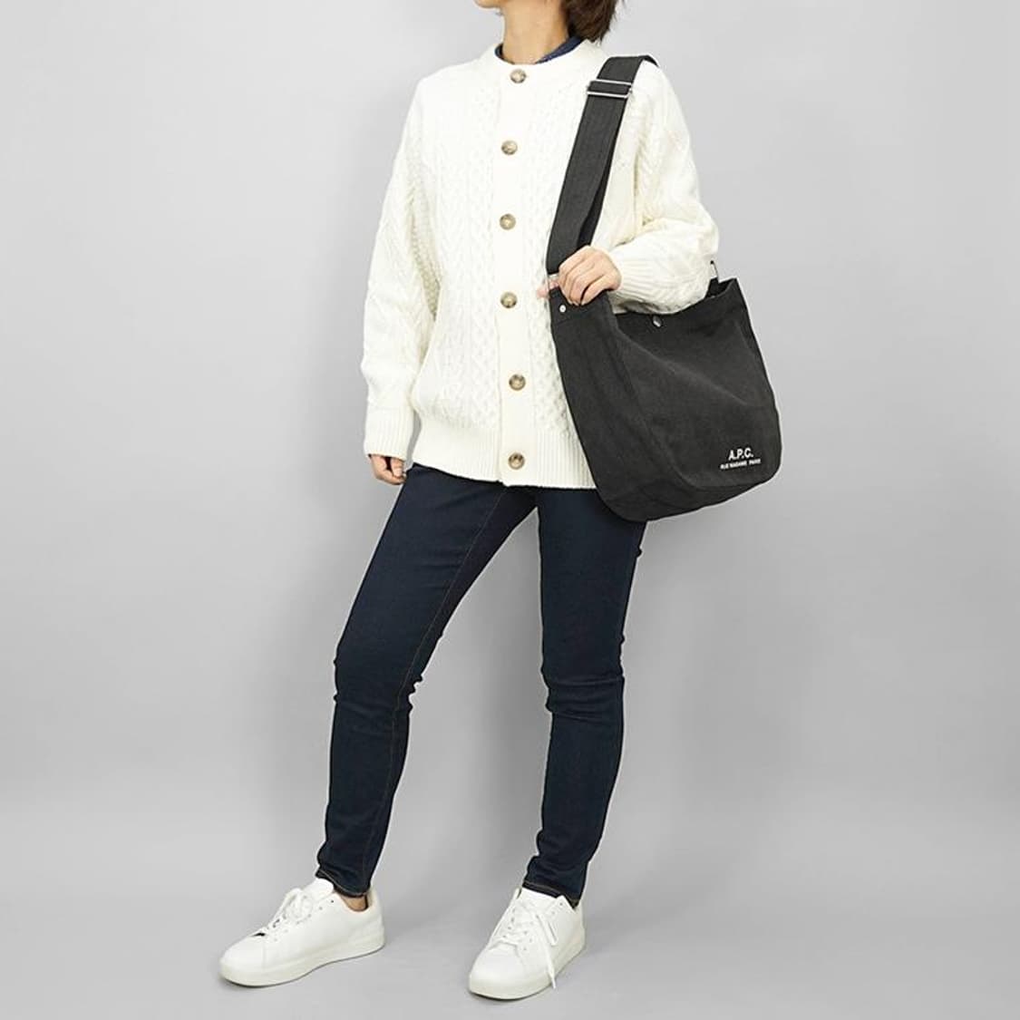 (새상품60%할인)APC 아페쎄 정품 남녀공용 저널 숄더백 그레이 컬러 상품이미지10