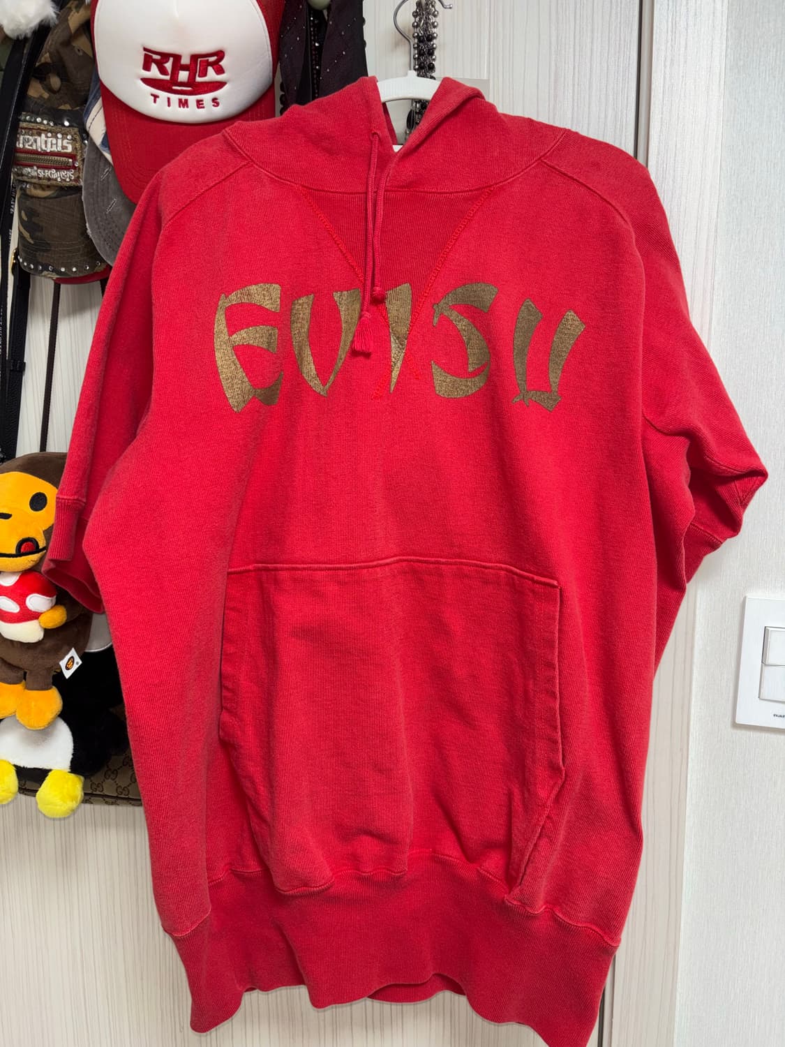 에비수 오버핏 반팔 후드티 골드 로고 상품이미지2