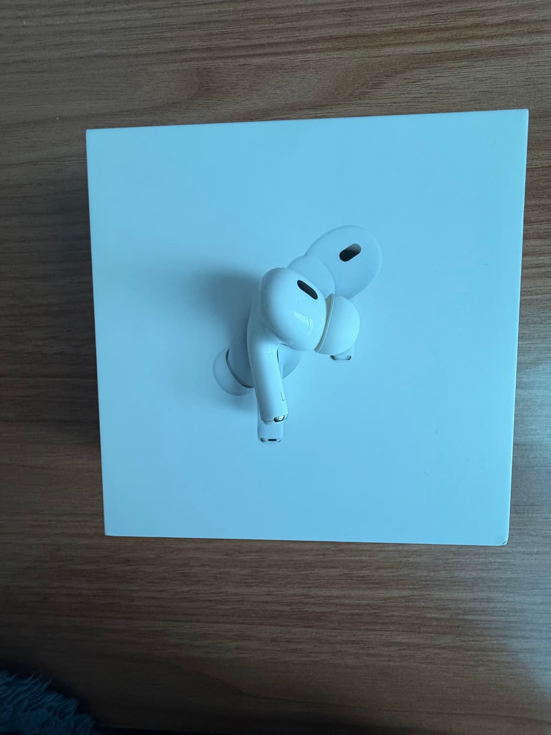 에어팟 프로 2세대 왼쪽 유닛 8핀 상품이미지1