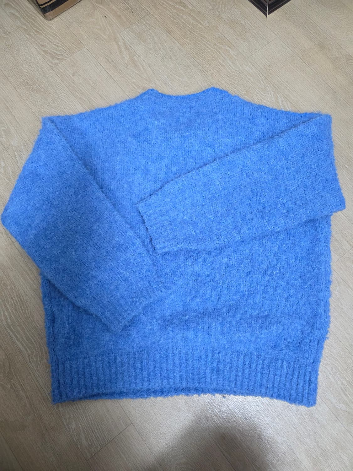 무신사스탠다드 여성 부클 라운드넥 니트 M 상품이미지7