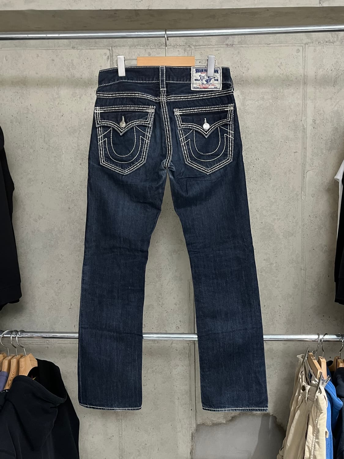 TRUE RELIGION STRAIGHT DENIM 상품이미지3