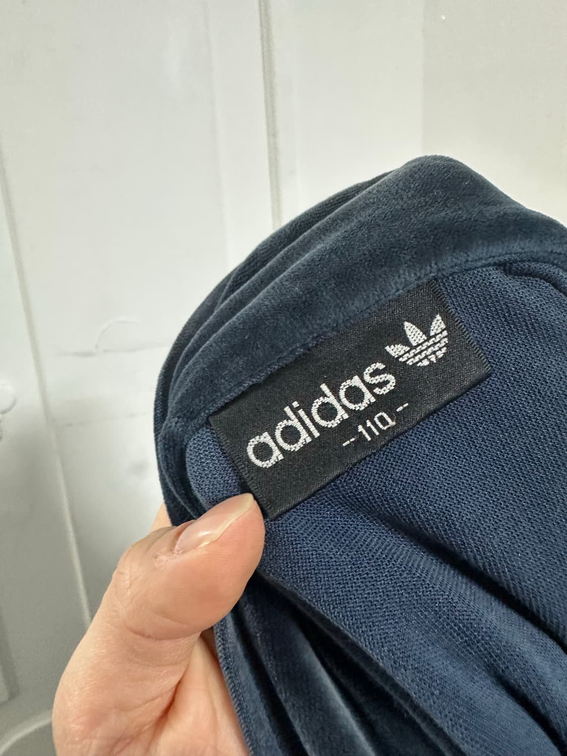 아디다스 올드스쿨 벨벳 트랙탑 상품이미지5