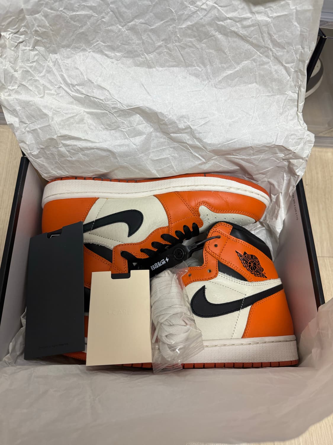 조던 1 레트로 하이 OG 리버스 쉐터드 백보드 265 상품이미지7